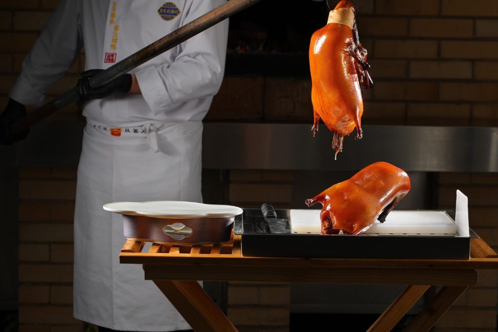 Osmanthus glazed spare ribs dish